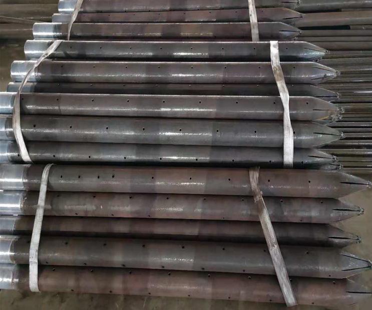 注漿鋼花管.jpg 注漿鋼花管.jpg